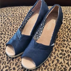 New Toms Black Canvas Peep Toe Wedge Espadrille